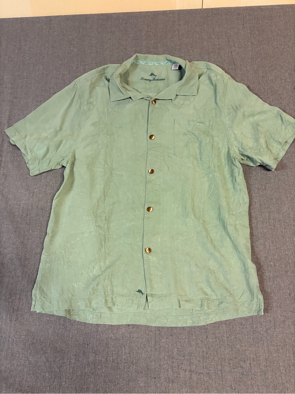 Tommy Bahama Light Green 100% Silk Short-Sleeve Camp Shirt